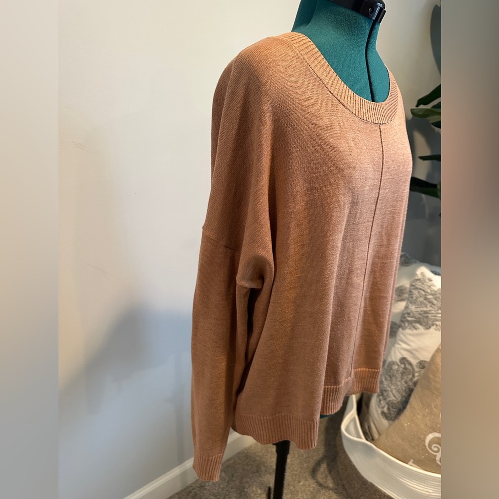 Lightweight camel colored sweater, size M - Picture 3 of 8